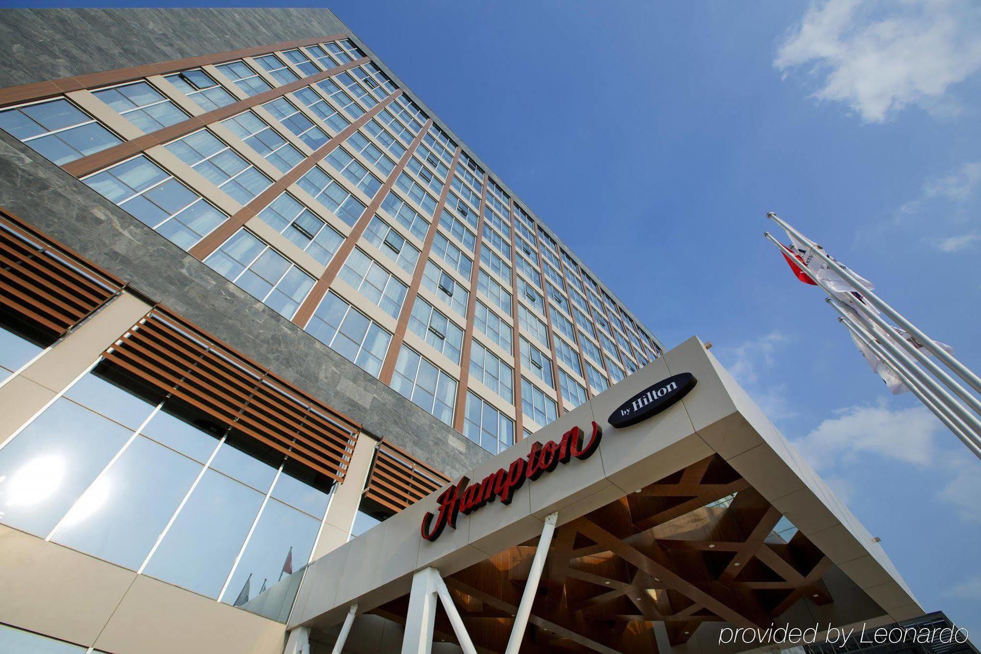 Готель Hampton By Hilton Kocaeli Symbol Екстер'єр фото