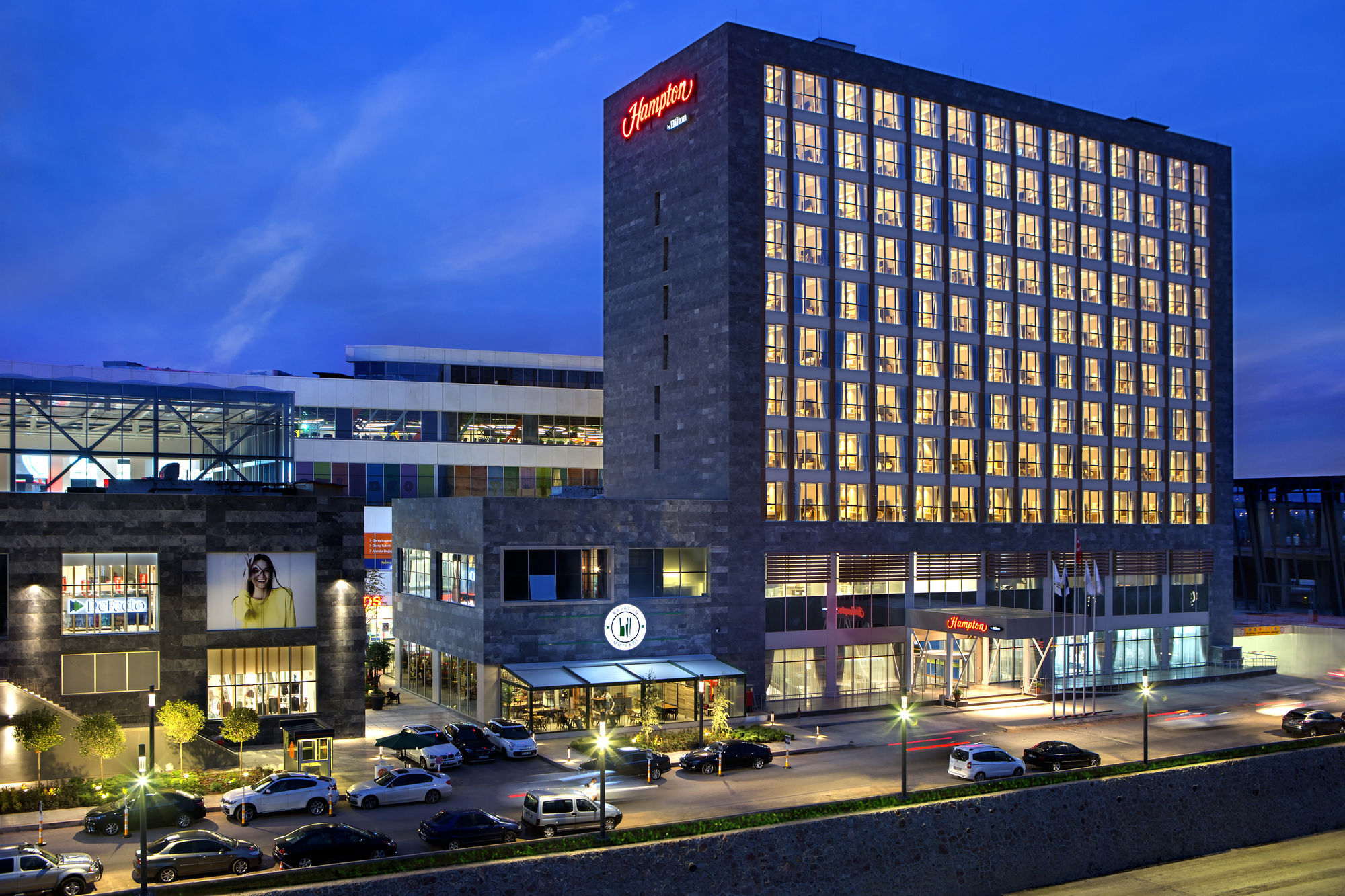 Готель Hampton By Hilton Kocaeli Symbol Екстер'єр фото